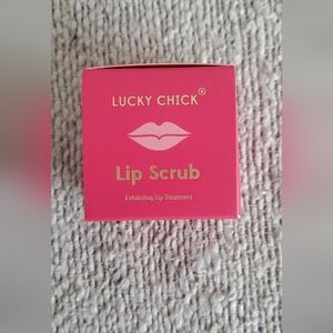 Lucky Chick Sweet Vanilla Lip Scrub Exfoliating Jojoba Oil Vitamin E Treatment.